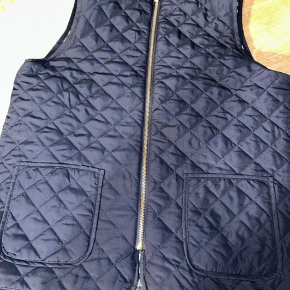 Excellent condition Draper James RSVP Reversible Quilted Puffer Vest Size Med. - Picture 2 of 8